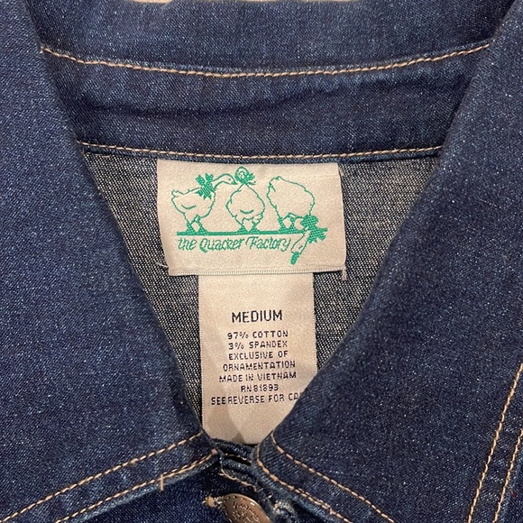 NWOT Quaker Factory Denim Button Down Jacket with Rhinestone Stars - Picture 5 of 7